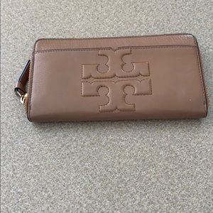 Tory Burch wallet